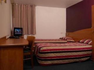 Hotel The Originals City, Costieres, Ex Inter Nimes
